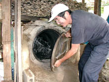 野山の炭焼き・竹炭２